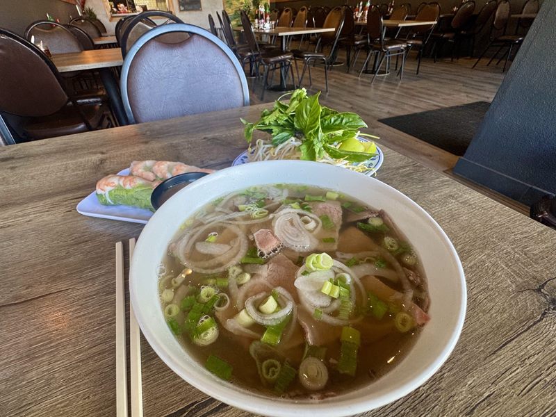 Phở Hậu Restaurant interior